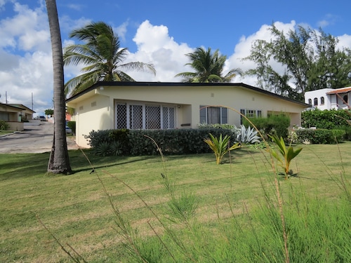 Condominio Tranquilo En Una Privada, Frente A La Playa. - Barbados