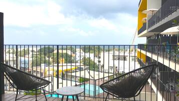 Apartment, 1 Bedroom, Ocean View (501) | Balcony