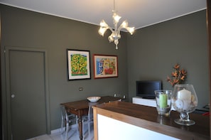 Exclusive Double Room, Multiple Beds | Living area