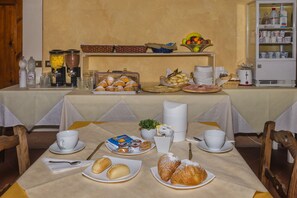 Dagelijks ontbijtbuffet (toeslag)