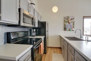 Fridge, microwave, stovetop, dishwasher - Balcony & Ski Slope Views: Idyllic Granby Condo! (Granby)