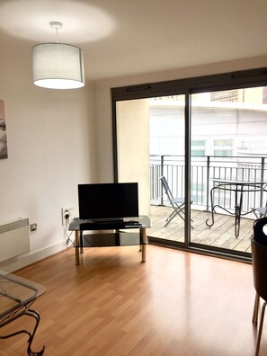 Basic Apartment, 2 Double Beds, City View | Living area | Flat-screen TV - Two Bedroom Apartment In City Centre (Birmingham)