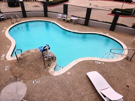 Outdoor pool, open 9:00 AM to 10:00 PM, sun loungers