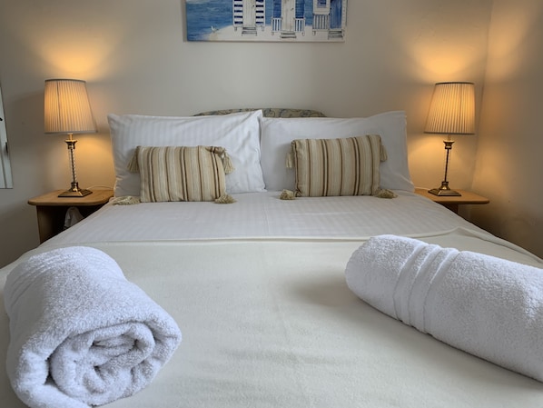 Phòng đôi phong cách cổ điển | Phòng cách âm, bàn ủi/dụng cụ ủi quần áo