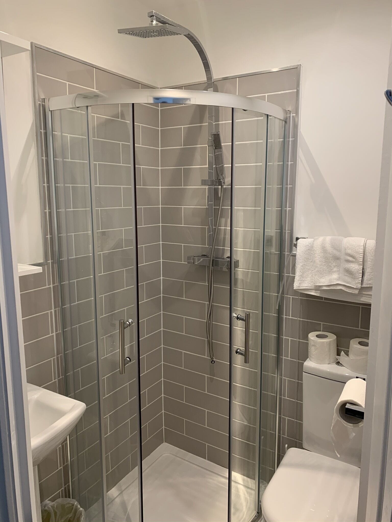 Classic Twin Room | Bathroom