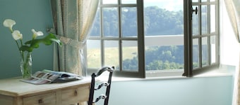 Clos Mirabel Manor B&B