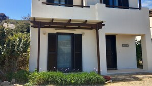 Exterior - Two bedroom villa with two bathrooms, sea view, communal pool, breakfast (Naxos)