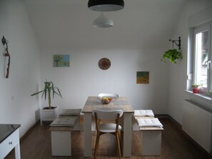 Dining - R&G APARTMENT: nice and spacious place (Zirovnica)