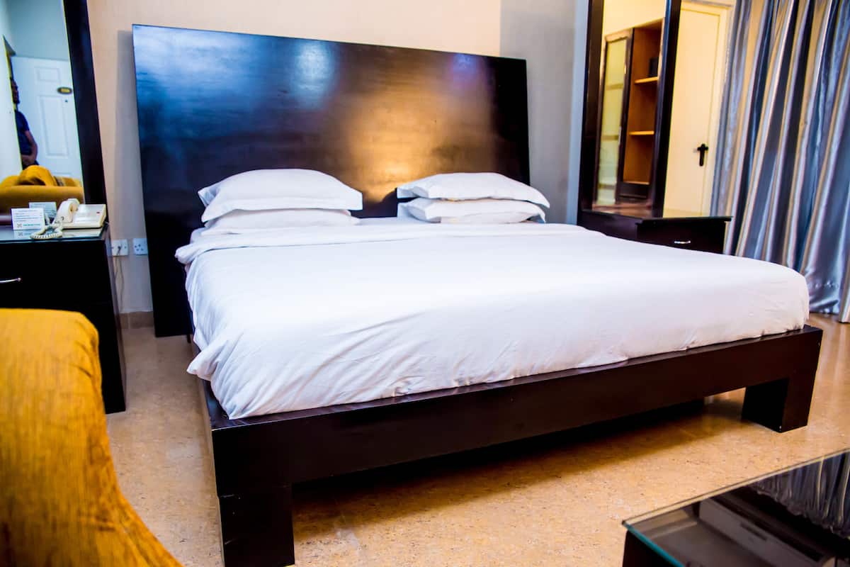 In-room safe, desk, blackout curtains, soundproofing