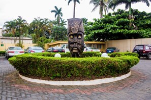 Parkir mandiri gratis