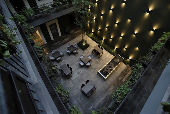 Courtyard view - Hotel Isabel (Puebla)