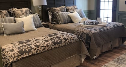 Guest Quarters at the Inn - 102