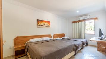 Leilighet – deluxe, 1 soverom (Brazil) | Minibar, safe på rommet, skrivebord og wi-fi (inkludert)