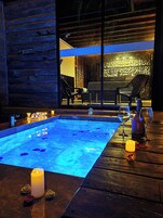 Bañera de hidromasaje privada