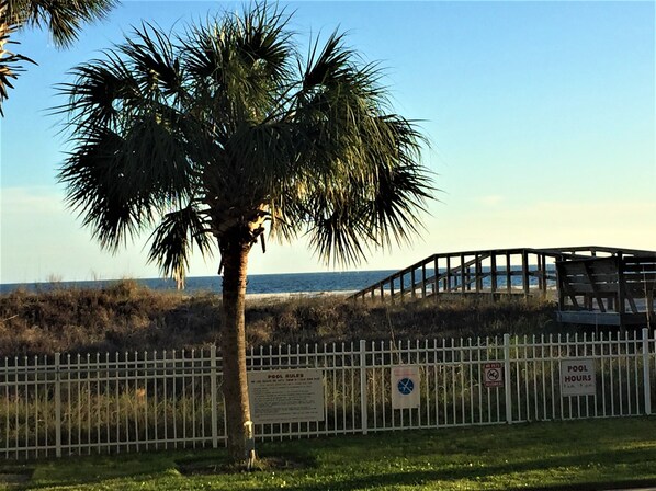 Property grounds - 3bdrm/3bath- BEACHFRONT AND 5 steps to TWO POOLS - sleeps 8! (Dauphin Island)