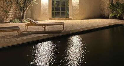 Charming property with sea view and daily service included