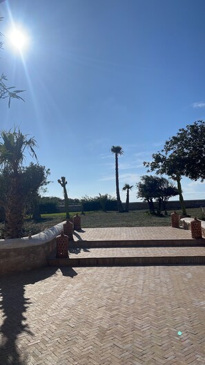 Property grounds - Like a hamlet overlooking the ocean - Service staff included (Essaouira)