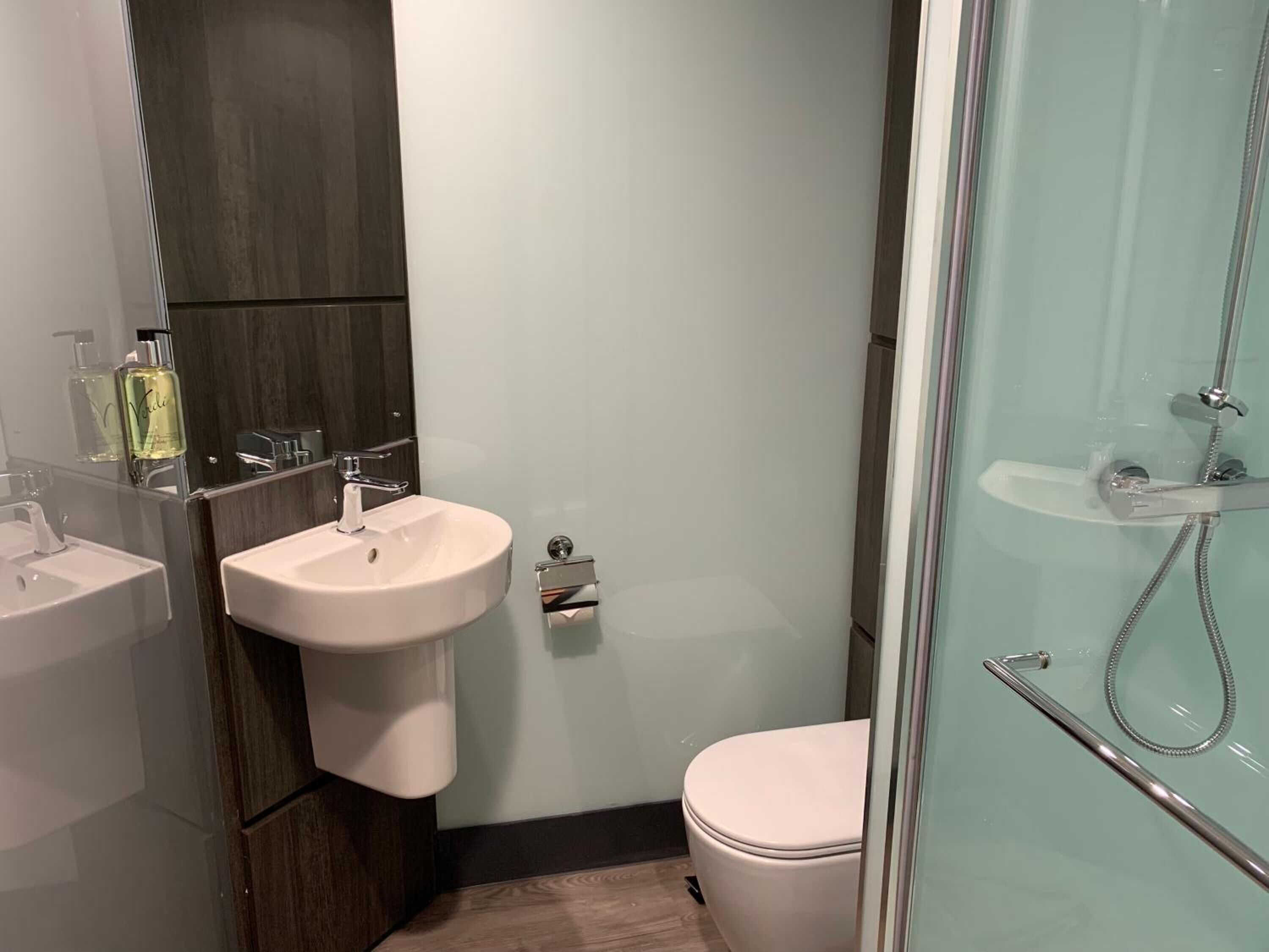 Photo - easyHotel Milton Keynes