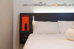 Basic Double Room, 1 Double Bed, No Windows | Blackout drapes, soundproofing, iron/ironing board, free WiFi - easyHotel Milton Keynes (Milton Keynes)