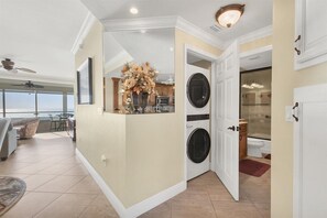 Immagine non classificata, 5 di 43, pulsante