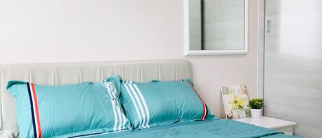 1 bedroom, iron/ironing board, bed sheets