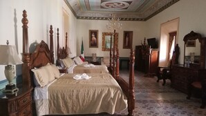 Presidential Room, Multiple Beds, Balcony, City View | Soundproofing, iron/ironing board (on request), WiFi (free), bed sheets - Hotel Gran Misiones Queretaro (Querétaro)