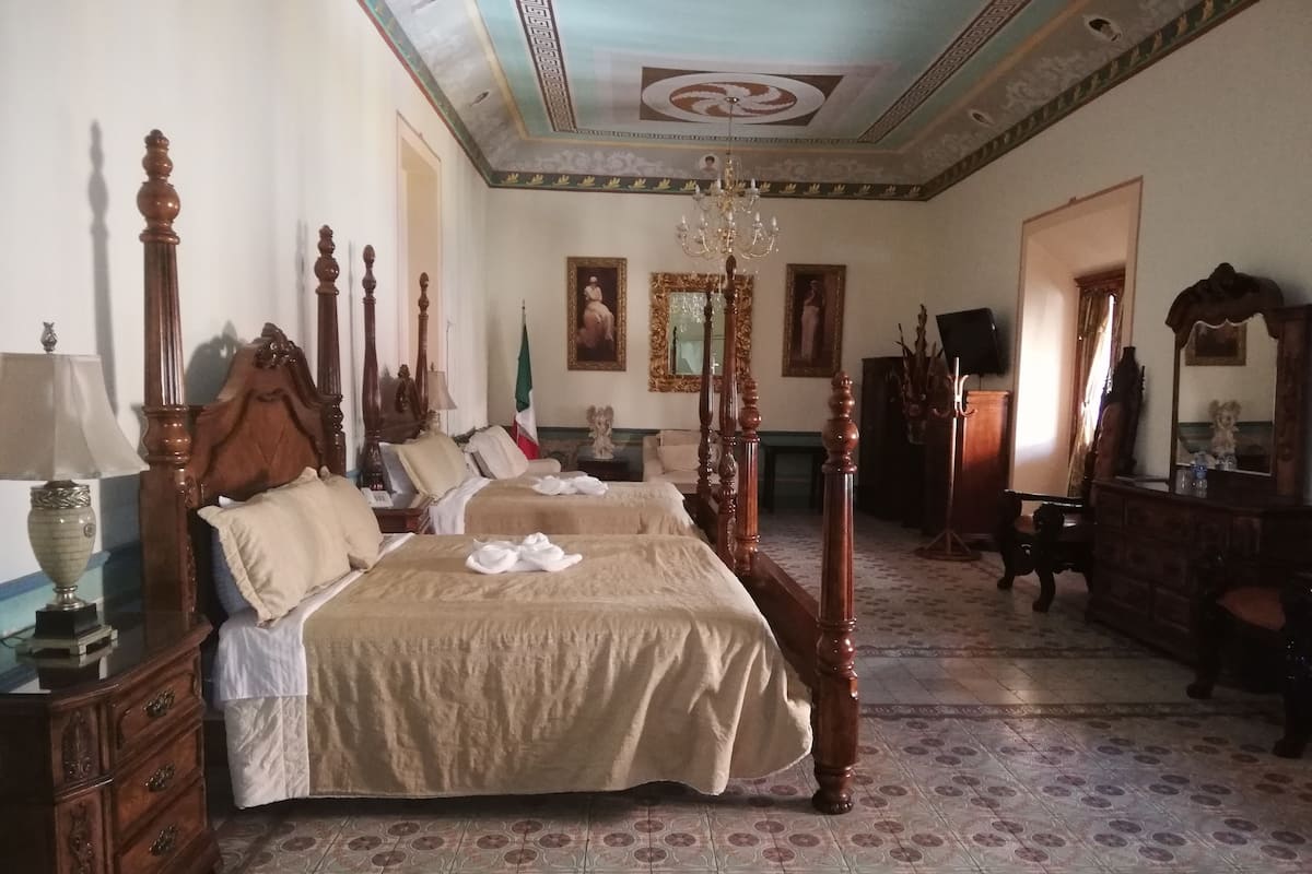 Presidential Room, Multiple Beds, Balcony, City View | Soundproofing, iron/ironing board, free WiFi, bed sheets