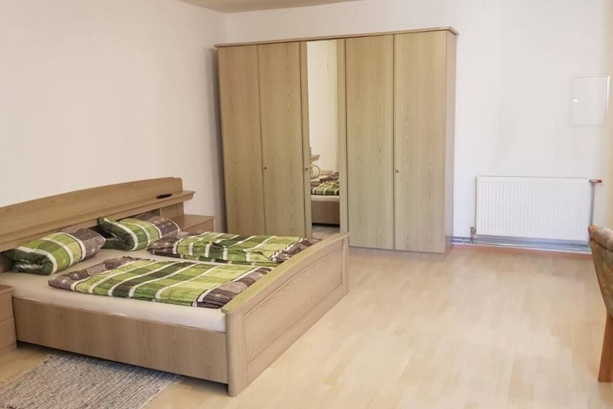 Habitación familiar, varias camas | Wifi gratis y ropa de cama