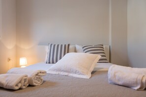 2 Schlafzimmer, Schreibtisch, Bügeleisen/Bügelbrett, WLAN