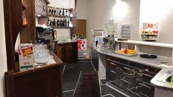 Bar (in der Unterkunft)