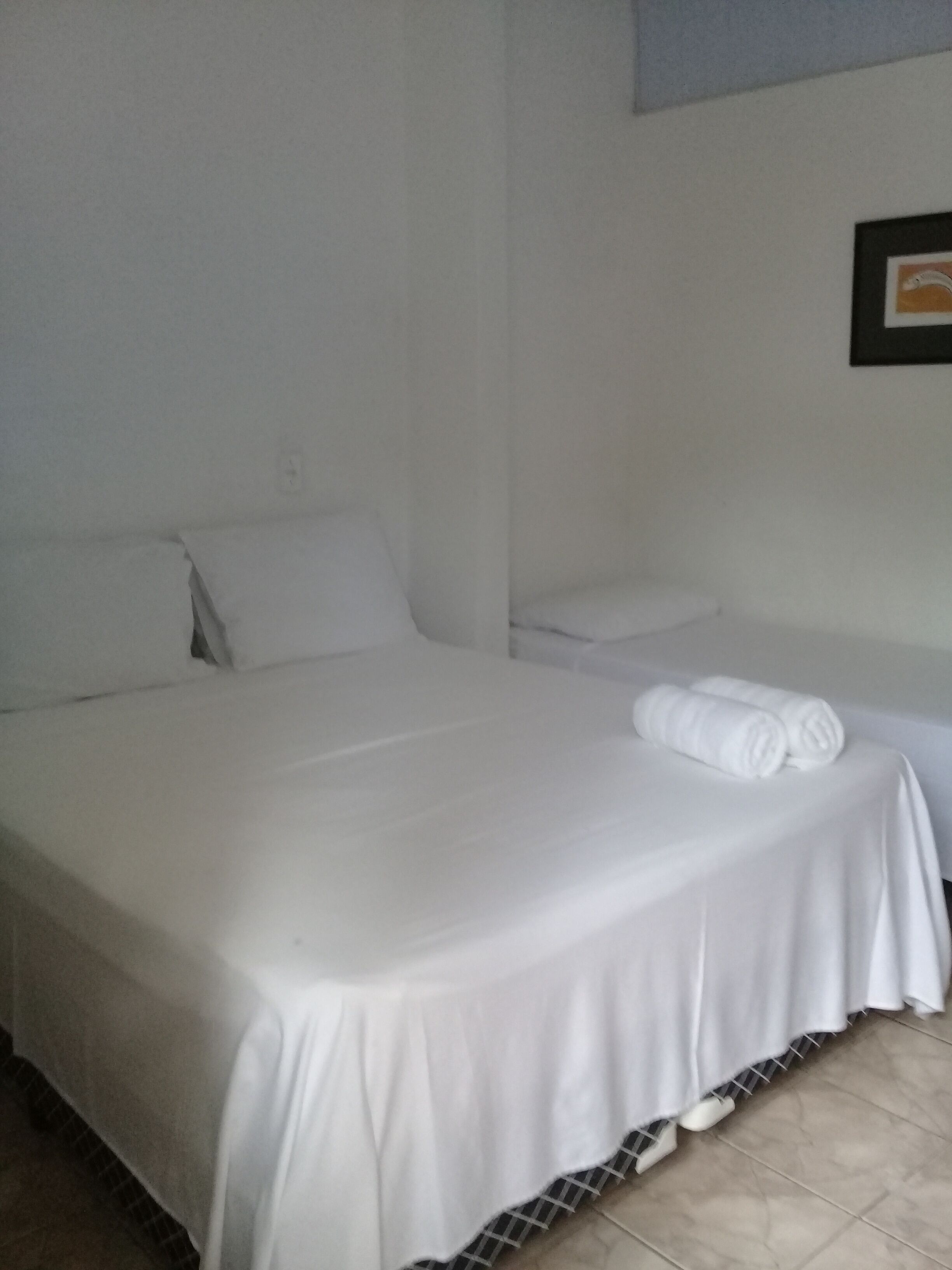 Quarto triplo (Quarto 05) | Cortinas blackout, Wi-Fi de cortesia, roupa de cama