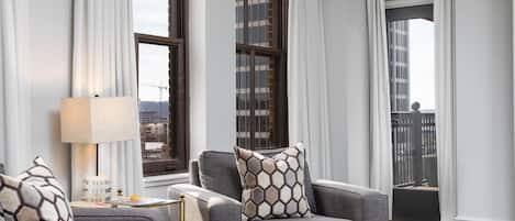 Suite « Premier », 1 trÚs grand lit, vue ville | Vue de la chambre