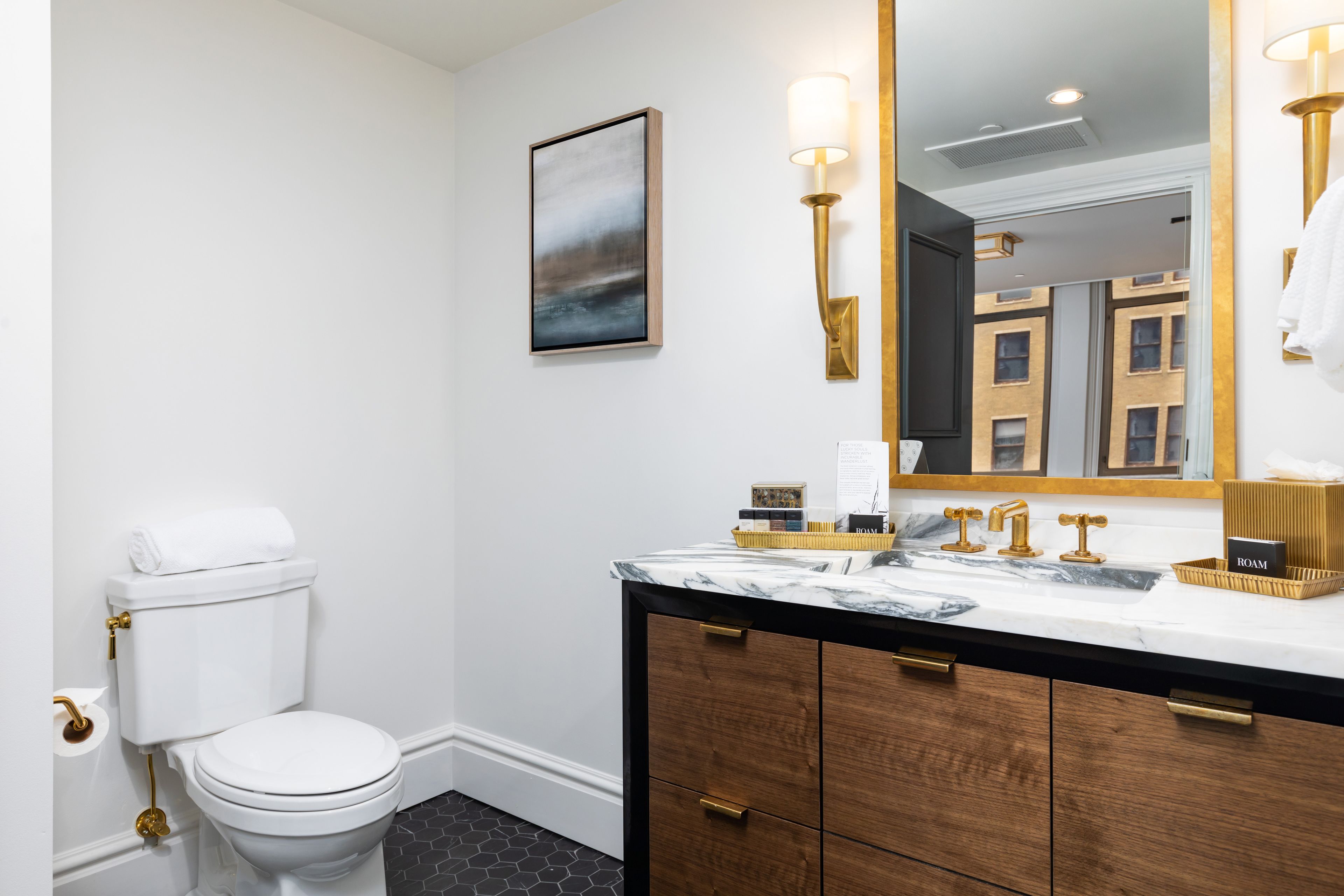 room, 1 king bed, city view | view from room