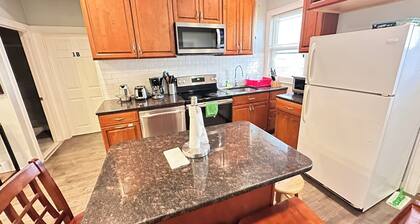 4 Bedroom 2 Bathroom Home Close to Metro, Near Central Boston & Cambridge