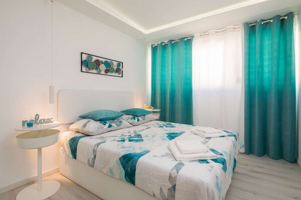 1 dormitorio, caja fuerte, sistema de insonorización