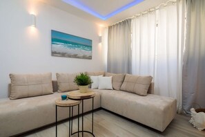 TV, stereo - Luxury apartment Enjoy (Split)