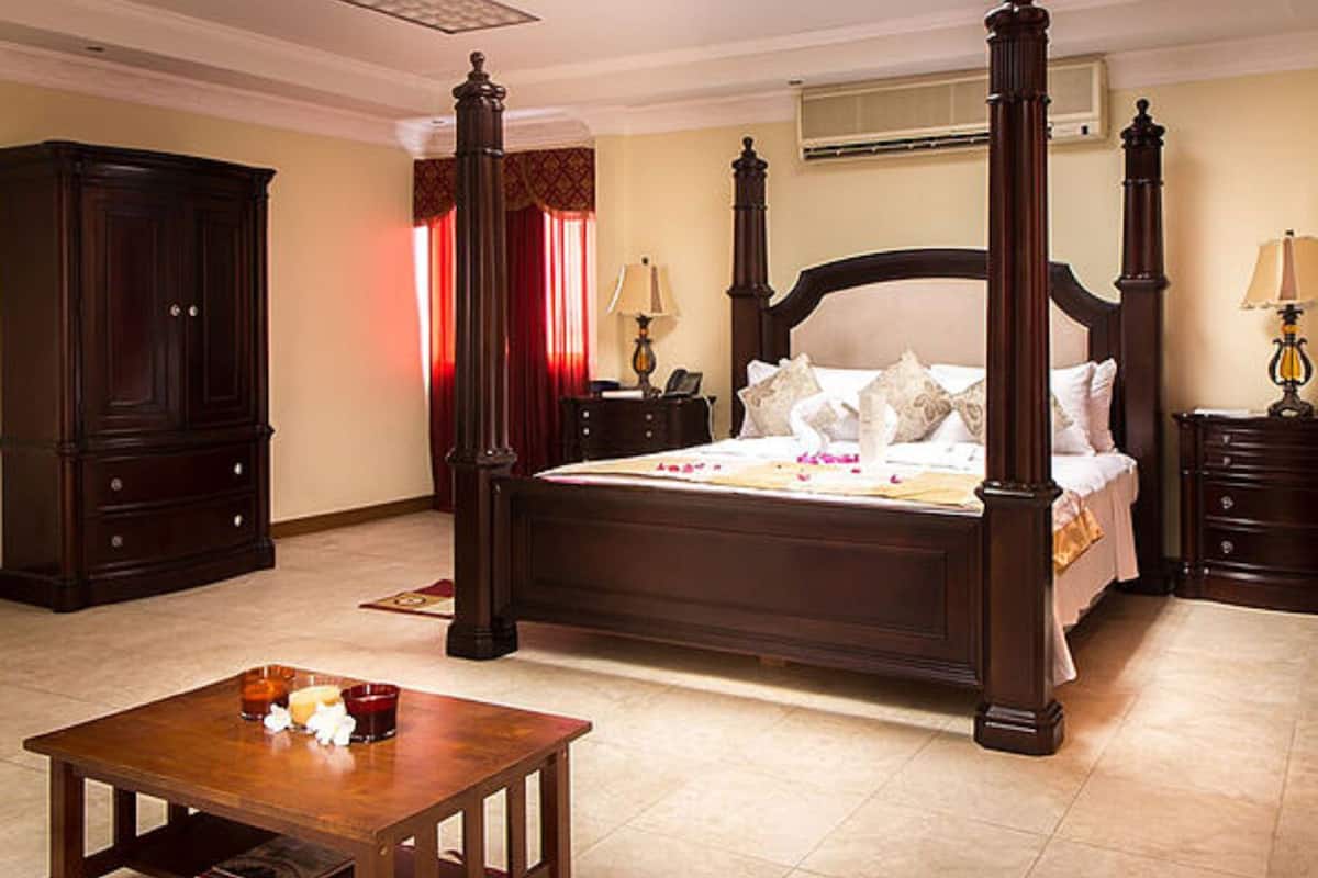Blackout curtains, iron/ironing board, free WiFi, bed sheets