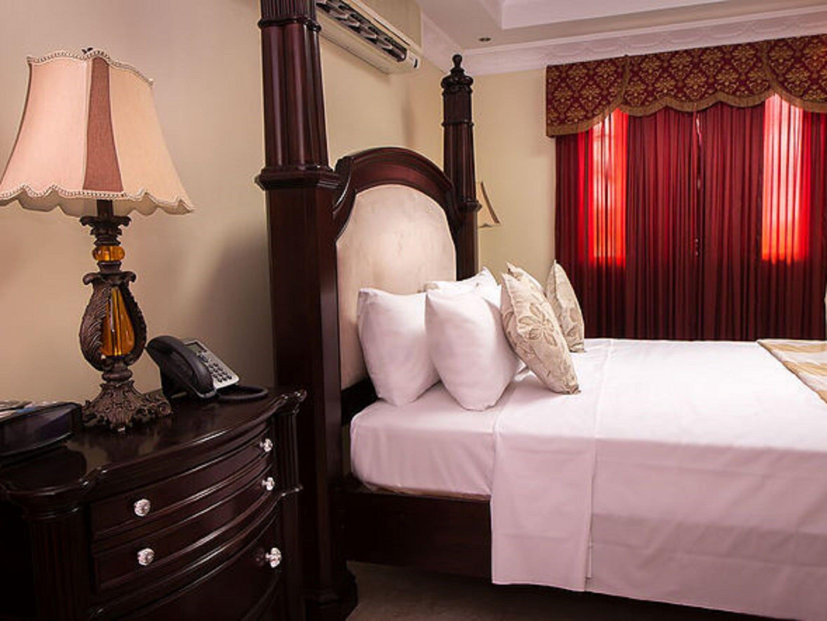 penthouse suite | blackout curtains, iron/ironing board, free wifi, bed sheets