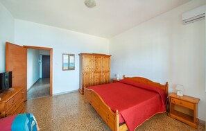 1 bedroom, free WiFi - Stunning apartment in Porto Torres with house sea view (Porto Torres)