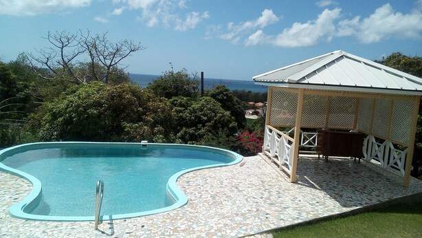 Outdoor pool - Ray Choc Bay Lodge (Castries)
