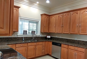 Family House, Multiple Beds | Living area - Hilton Head House (Hilton Head Island)