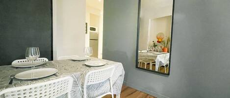 تناول الطعام