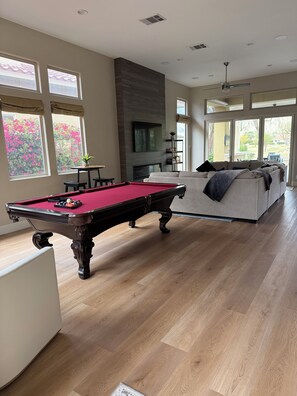 Spielezimmer