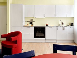 Kühlschrank, Ofen, Herdplatte, Geschirrspüler
