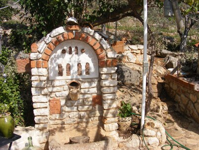 Traditional villa with great views convenient for the beach, local area & sites