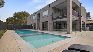 Opvarmet pool
