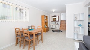 Dining - Cowes Rest 'n' Relax - great property for a family or two (COWES)