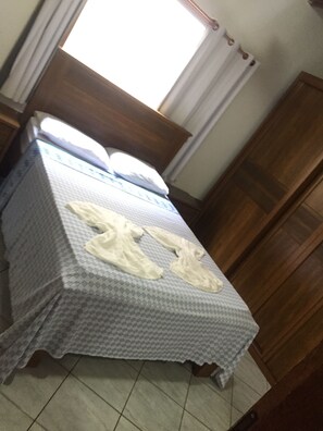 Basic House, 3 Bedrooms | Free WiFi, bed sheets - Casa Temporada Paraty (Paraty)