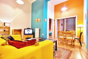 Smart-TV, DVD-Player, Bücher