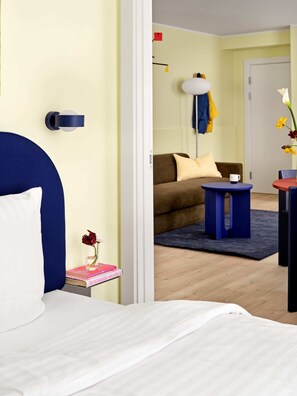 2 bedrooms, premium bedding, iron/ironing board, free WiFi